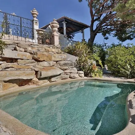 409 Beautiful 5 Bedrooms Heated Pool Short Walk To The Praca Villa *