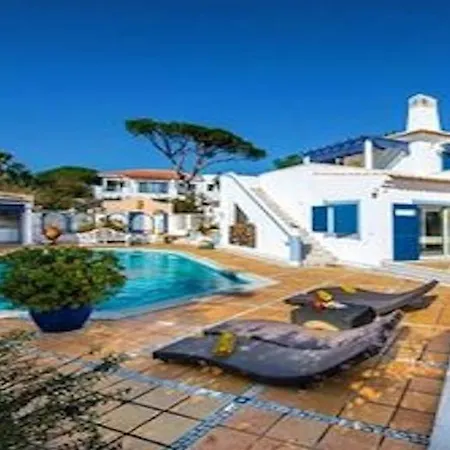 409 Beautiful 5 Bedrooms Heated Pool Short Walk To The Praca * Vale do Lobo