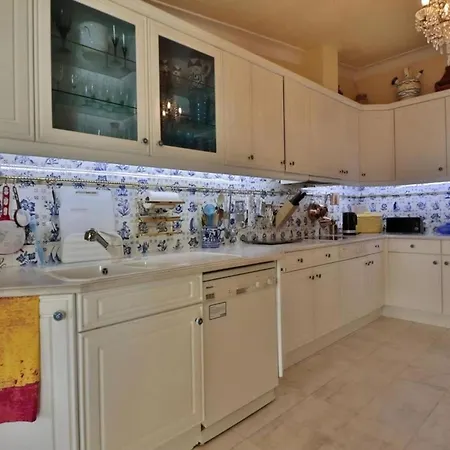 409 Beautiful 5 Bedrooms Heated Pool Short Walk To The Praca *