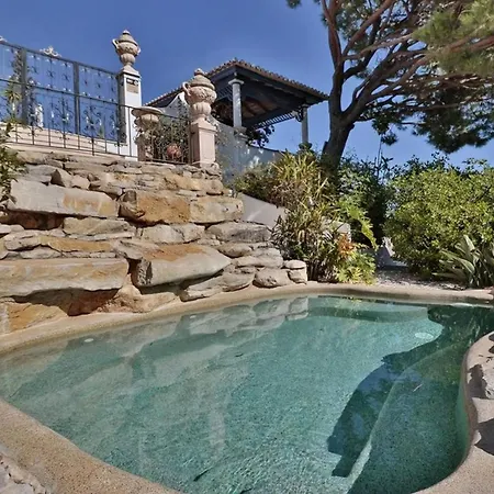 409 Beautiful 5 Bedrooms Heated Pool Short Walk To The Praca Villa