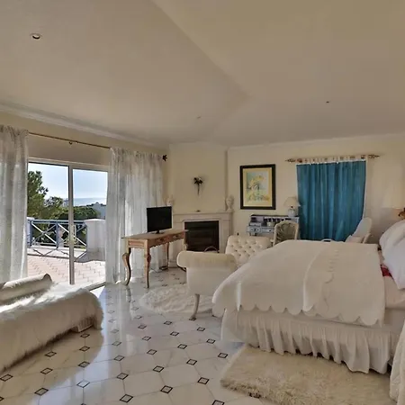 409 Beautiful 5 Bedrooms Heated Pool Short Walk To The Praca Villa Vale do Lobo
