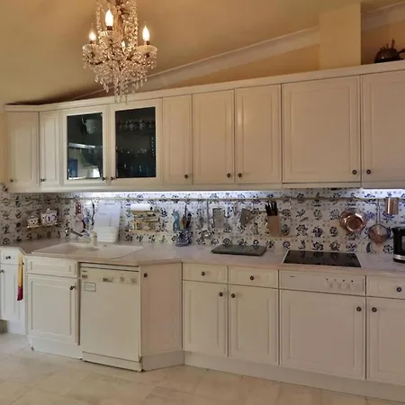 409 Beautiful 5 Bedrooms Heated Pool Short Walk To The Praca