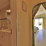 409 Beautiful 5 Bedrooms Heated Pool Short Walk Villa